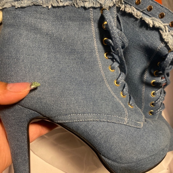 Denim boot high heals - Picture 2 of 3